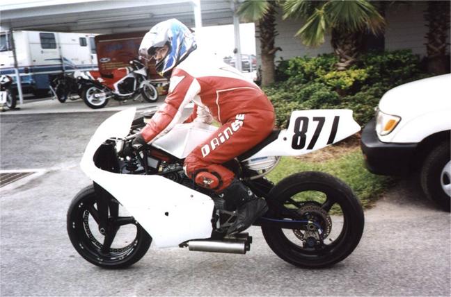 chris on initial test/race at Daytona during the Oct. 2001 CCS bike event.